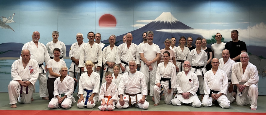 250830 Gruppe 2 0900x0390
